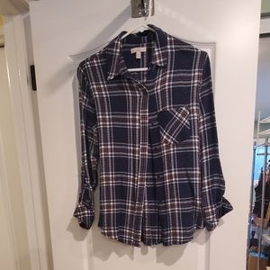 Como Vintage plaid flowy feminine top